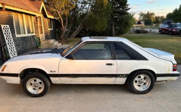 Ford-mustang-gt-1984-white-7