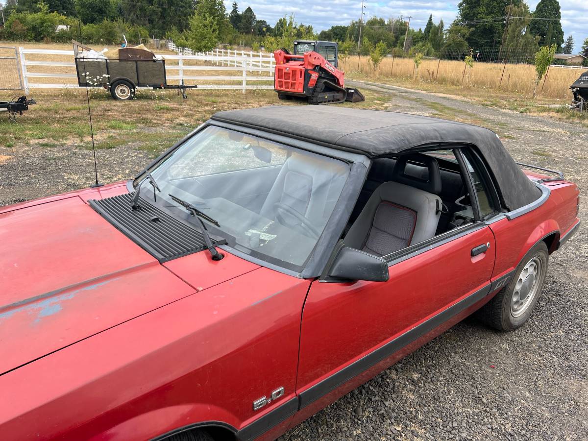 Ford-mustang-gt-1986-red-1