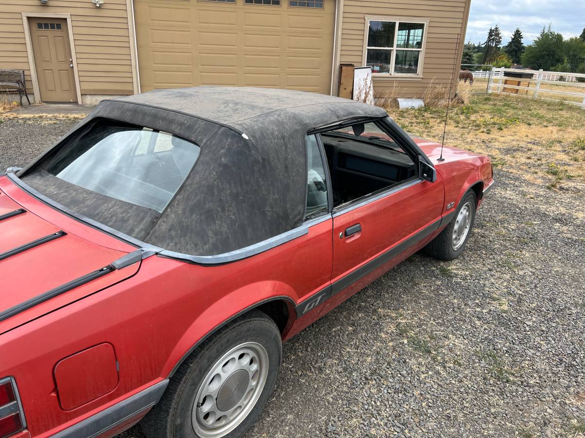 Ford-mustang-gt-1986-red-3