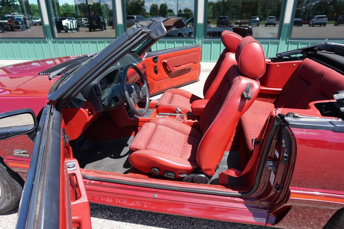 Ford-mustang-gt-1988-red-11