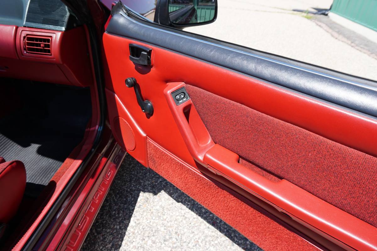 Ford-mustang-gt-1988-red-18