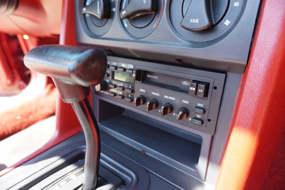 Ford-mustang-gt-1988-red-19