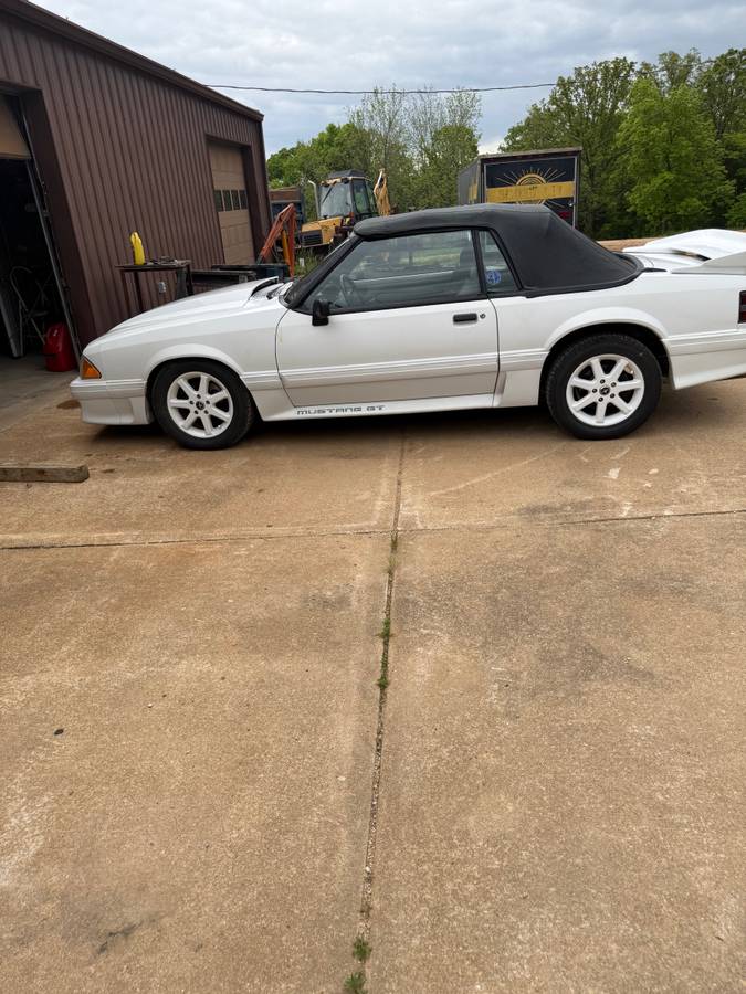Ford-mustang-gt-1991-white-2