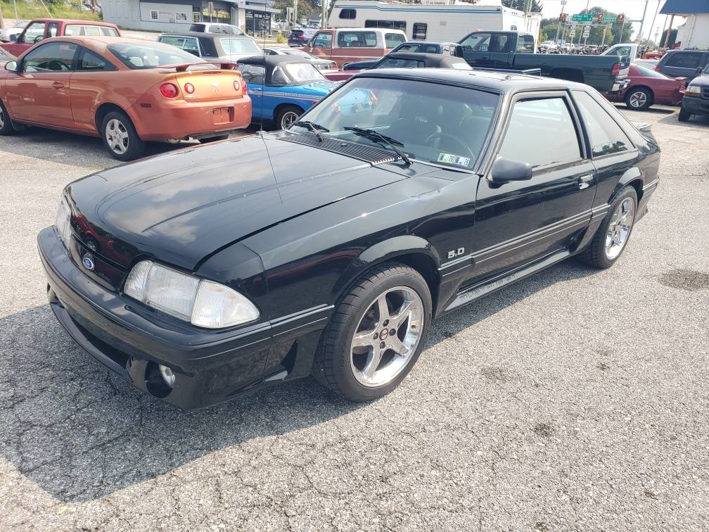 Ford-mustang-gt-1992-black
