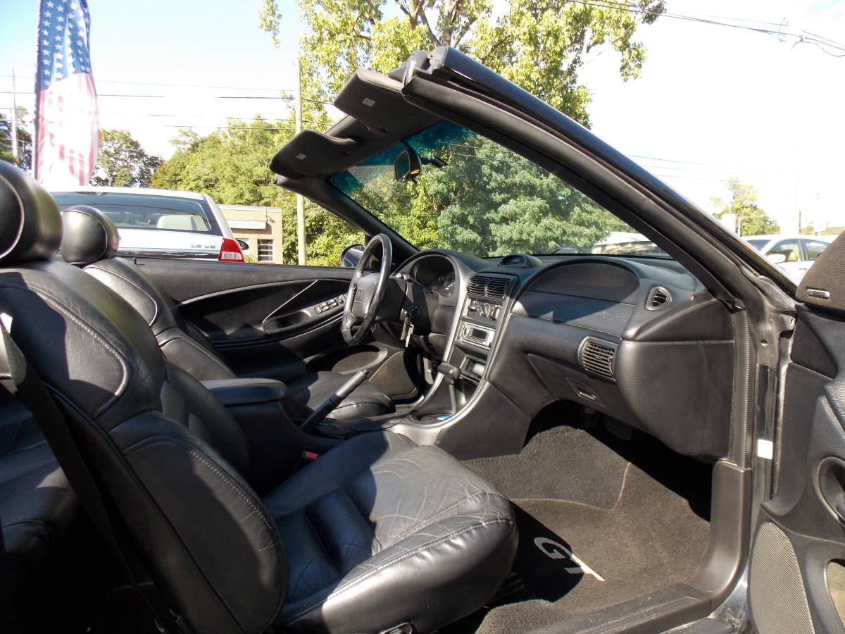 Ford-mustang-gt-1995-black-4