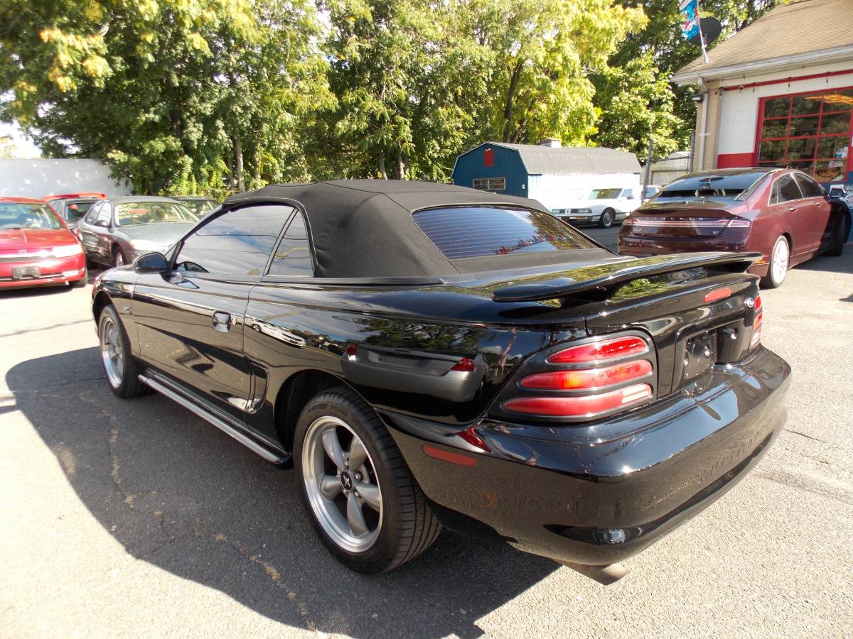 Ford-mustang-gt-1995-black-8
