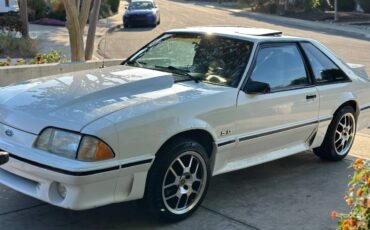 Ford-mustang-gt-5.0-1988-white-1