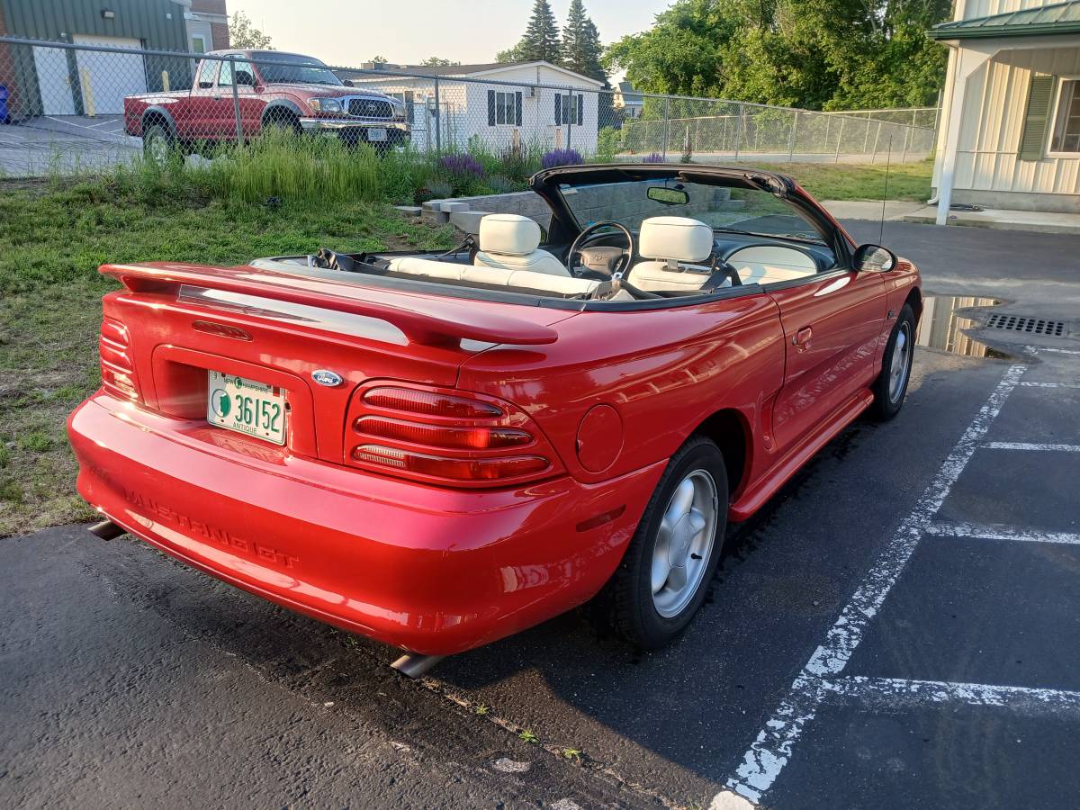 Ford-mustang-gt-5.0-convertible-1994-red-3