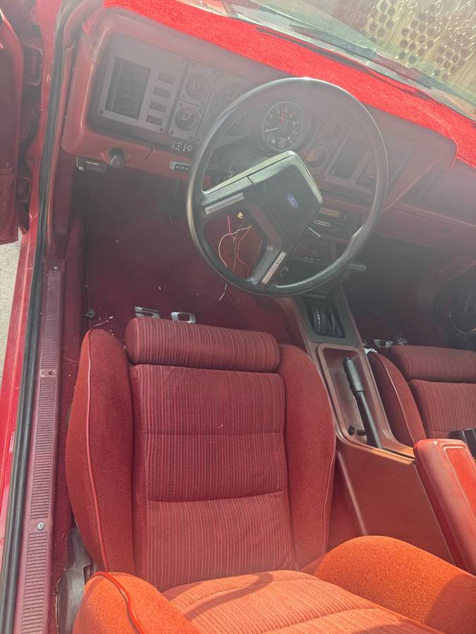 Ford-mustang-gt-convertible-1984-red-15