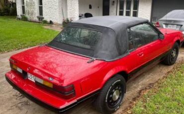 Ford-mustang-gt-convertible-1984-red-4