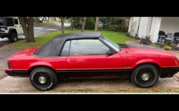 Ford-mustang-gt-convertible-1984-red-7