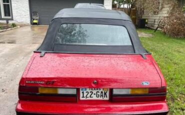 Ford-mustang-gt-convertible-1984-red-8