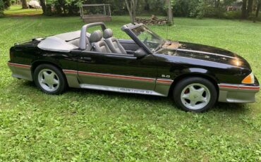 Ford-mustang-gt-convertible-1987-2