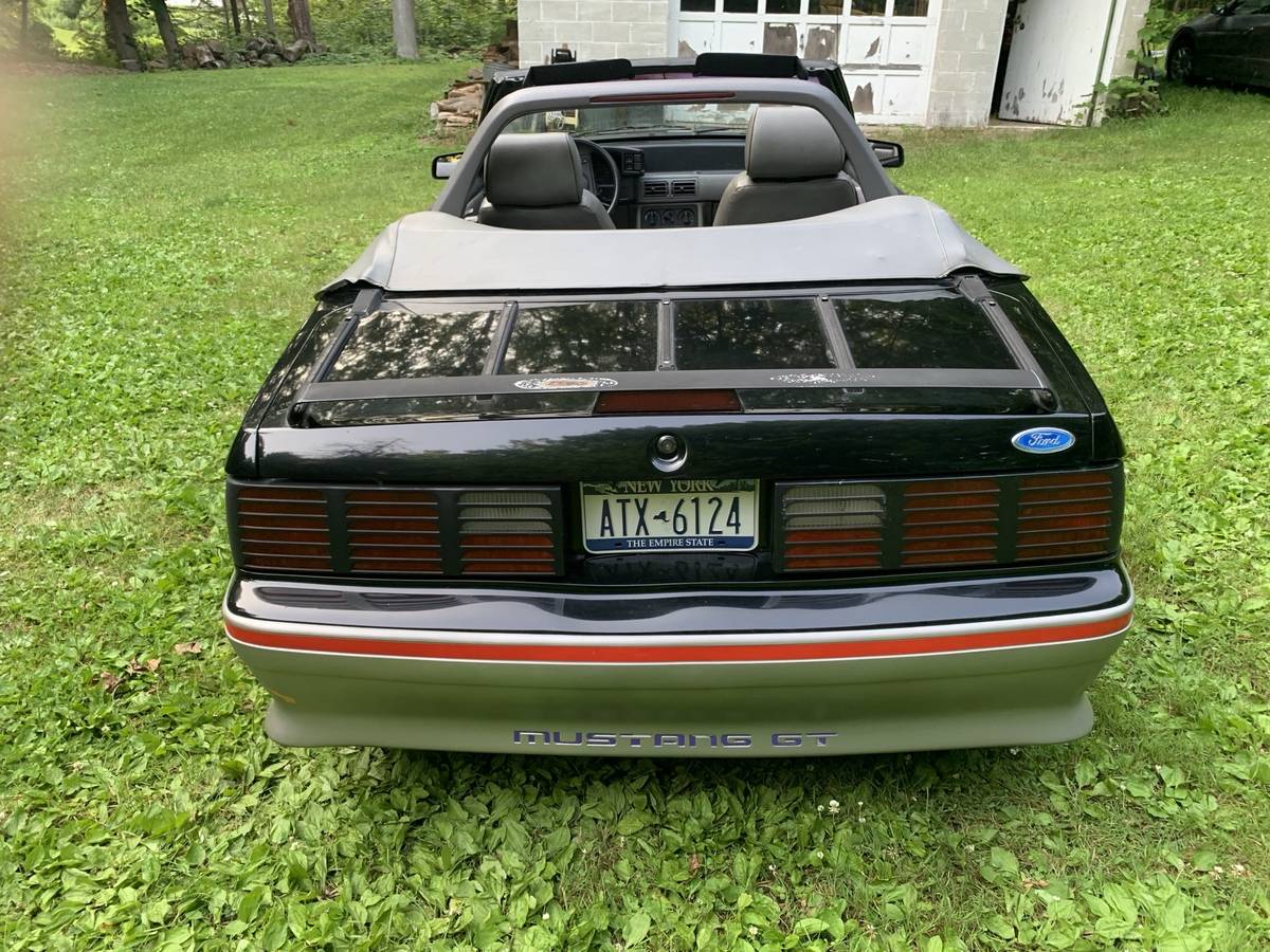 Ford-mustang-gt-convertible-1987-21