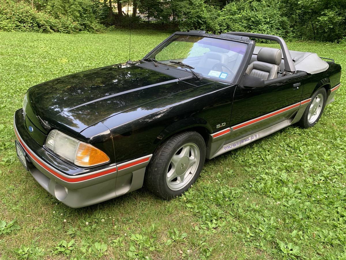 Ford-mustang-gt-convertible-1987-4