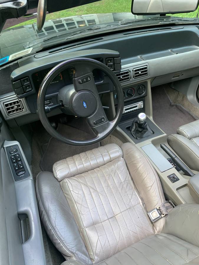 Ford-mustang-gt-convertible-1987-8