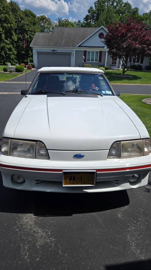 Ford-mustang-gt-convertible-1987-white-1
