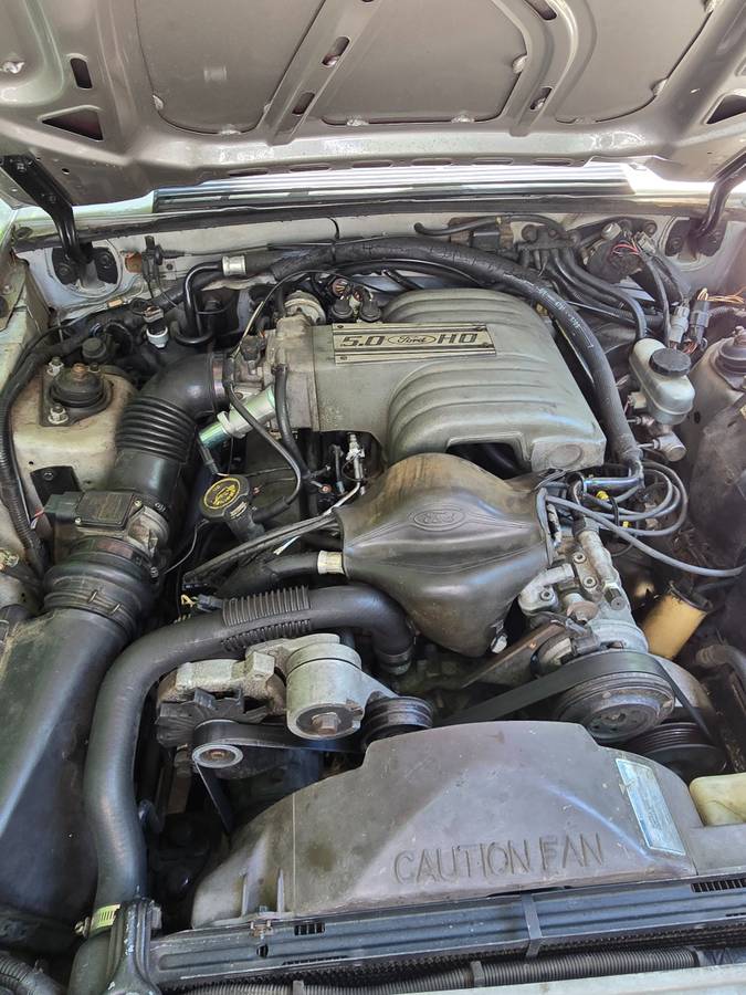 Ford-mustang-gt-convertible-1990-silver-4