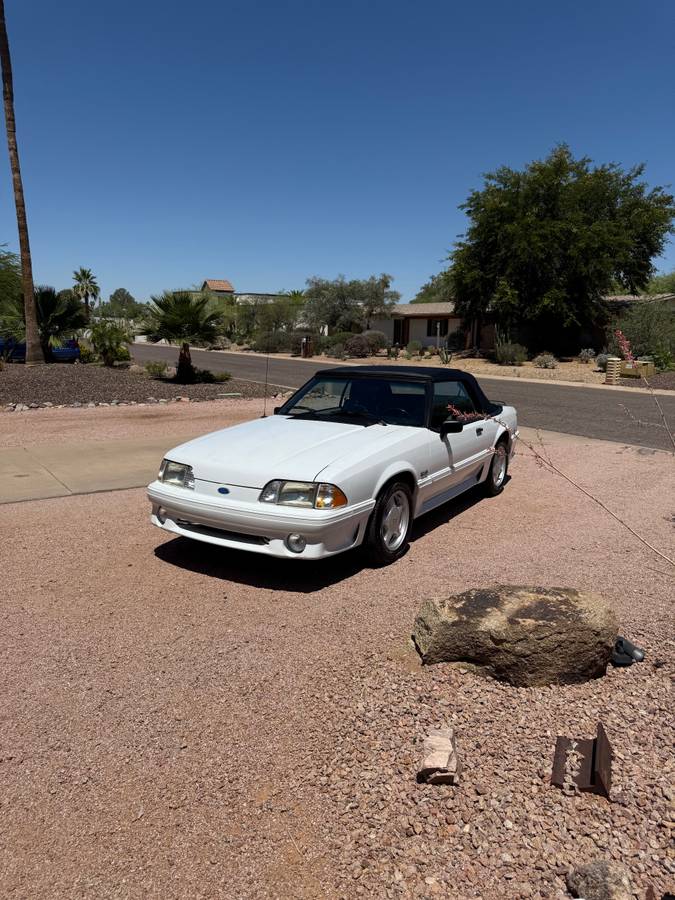 Ford-mustang-gt-convertible-1991-white-1