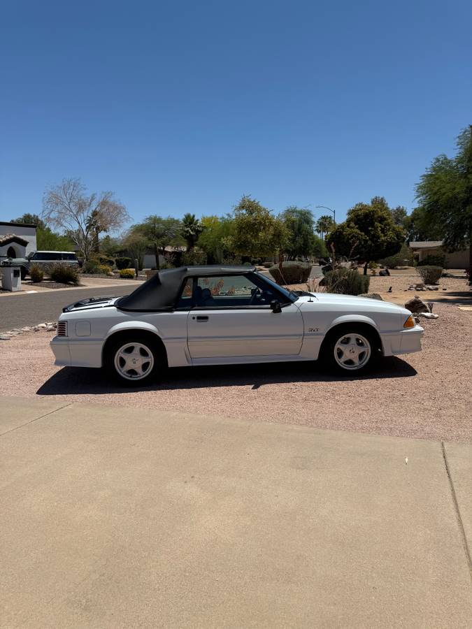Ford-mustang-gt-convertible-1991-white-2