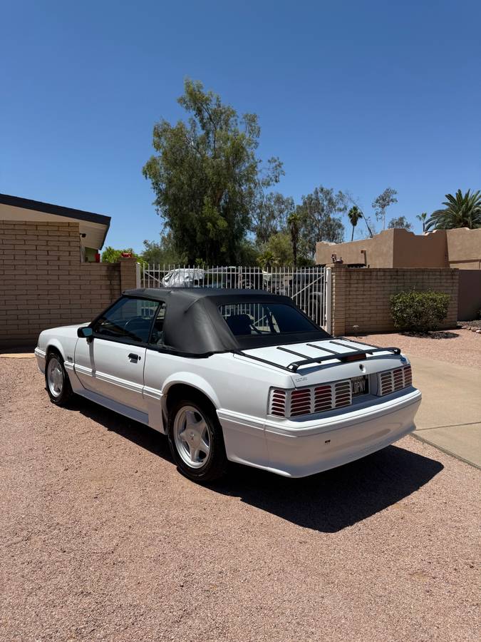 Ford-mustang-gt-convertible-1991-white-5