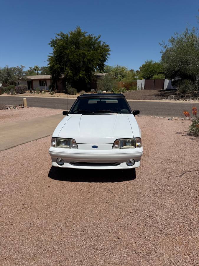 Ford-mustang-gt-convertible-1991-white