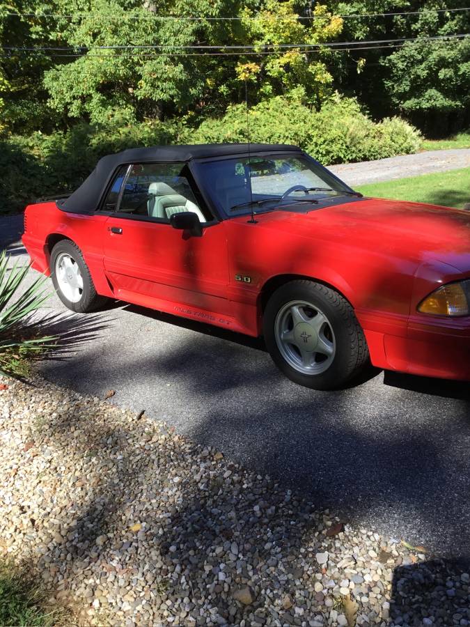 Ford-mustang-gt-convertible-1993-red-5