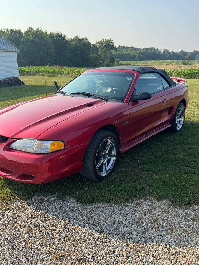 Ford-mustang-gt-convertible-1994-red