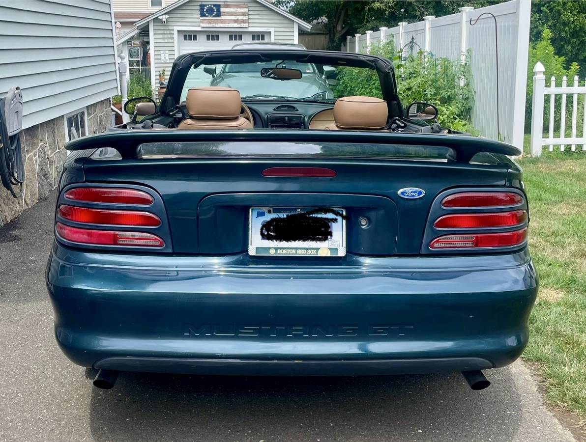 Ford-mustang-gt-convertible-1995-green-2