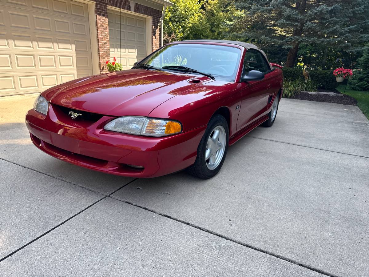 Ford-mustang-gt-convertible-1995-red-2