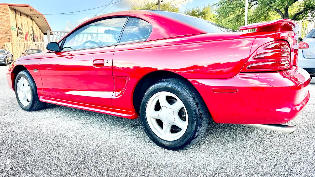 Ford-mustang-gt-coupe-1995-red-7
