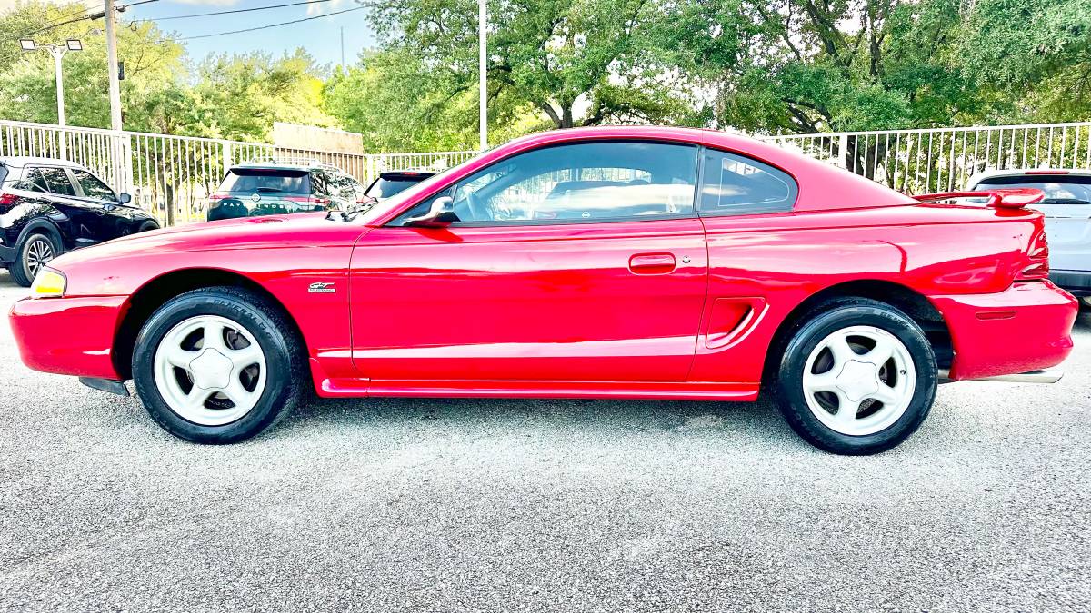 Ford-mustang-gt-coupe-1995-red-8