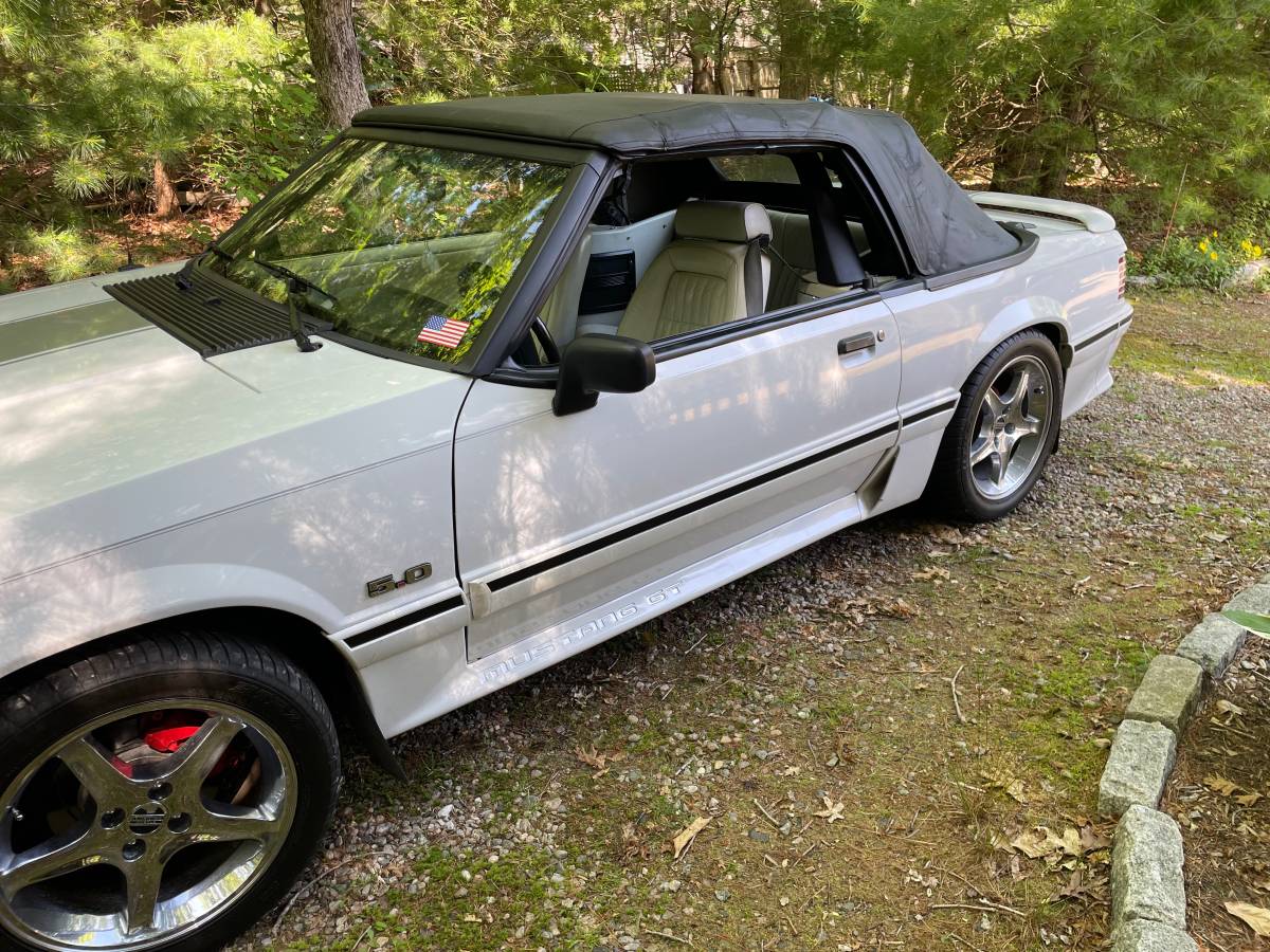 Ford-mustang-gt-premium-1992-white-5