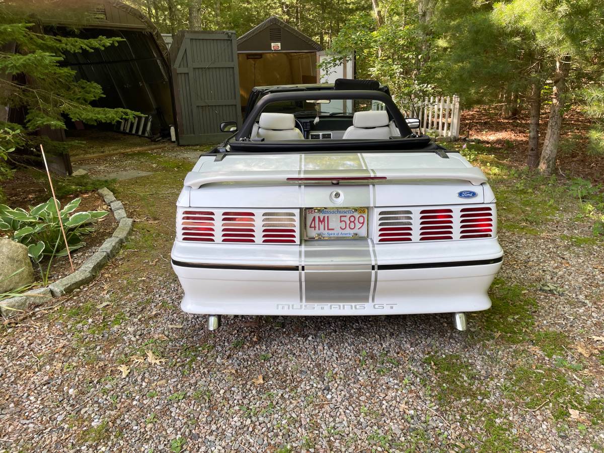 Ford-mustang-gt-premium-1992-white-7