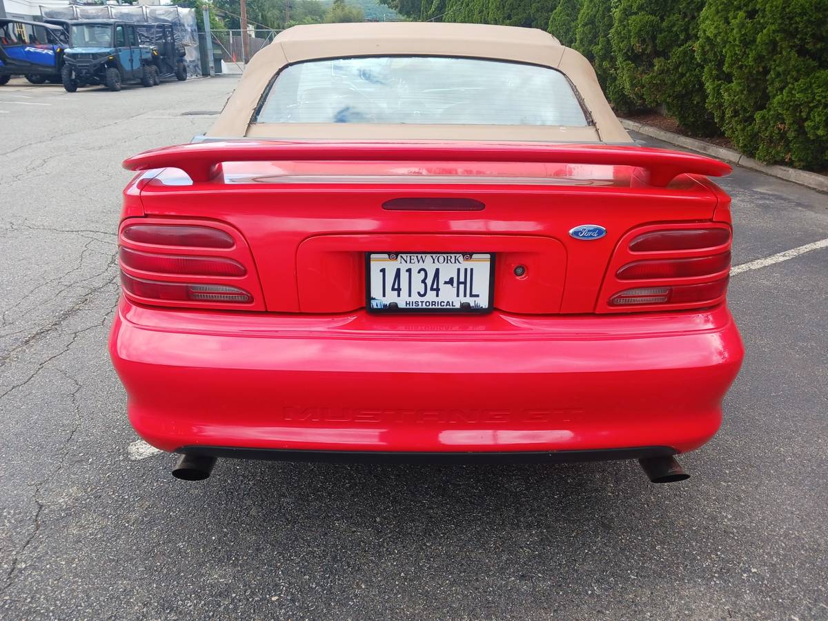 Ford-mustang-gt-premium-1994-red-1