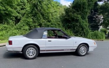 Ford-mustang-gt350-1984-white-4