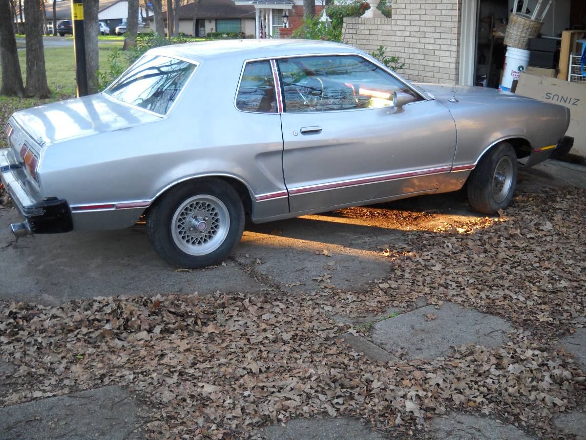 Ford-mustang-ii-1978-silver-14