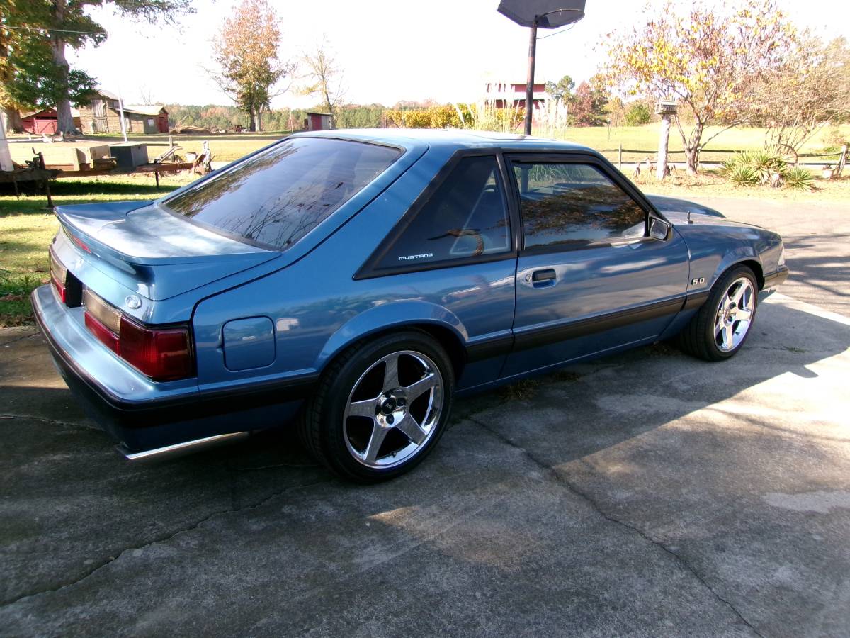 Ford-mustang-lx-1988-blue-14
