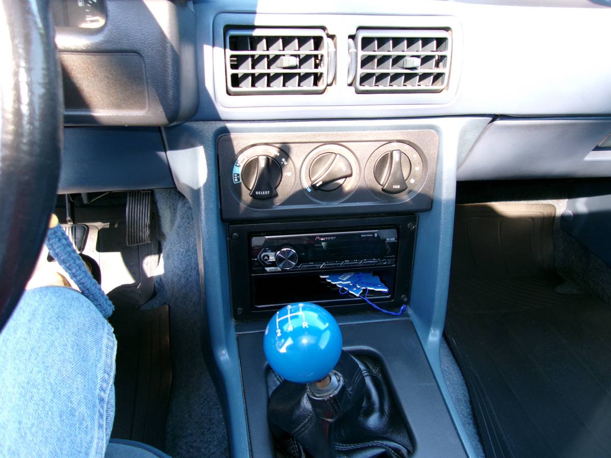 Ford-mustang-lx-1988-blue-16