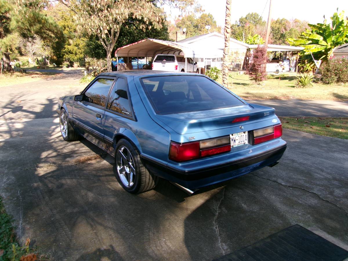 Ford-mustang-lx-1988-blue-2