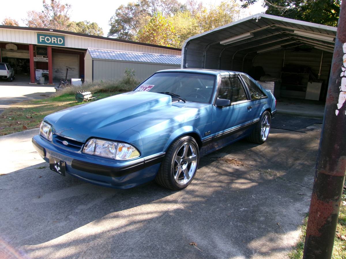 Ford-mustang-lx-1988-blue
