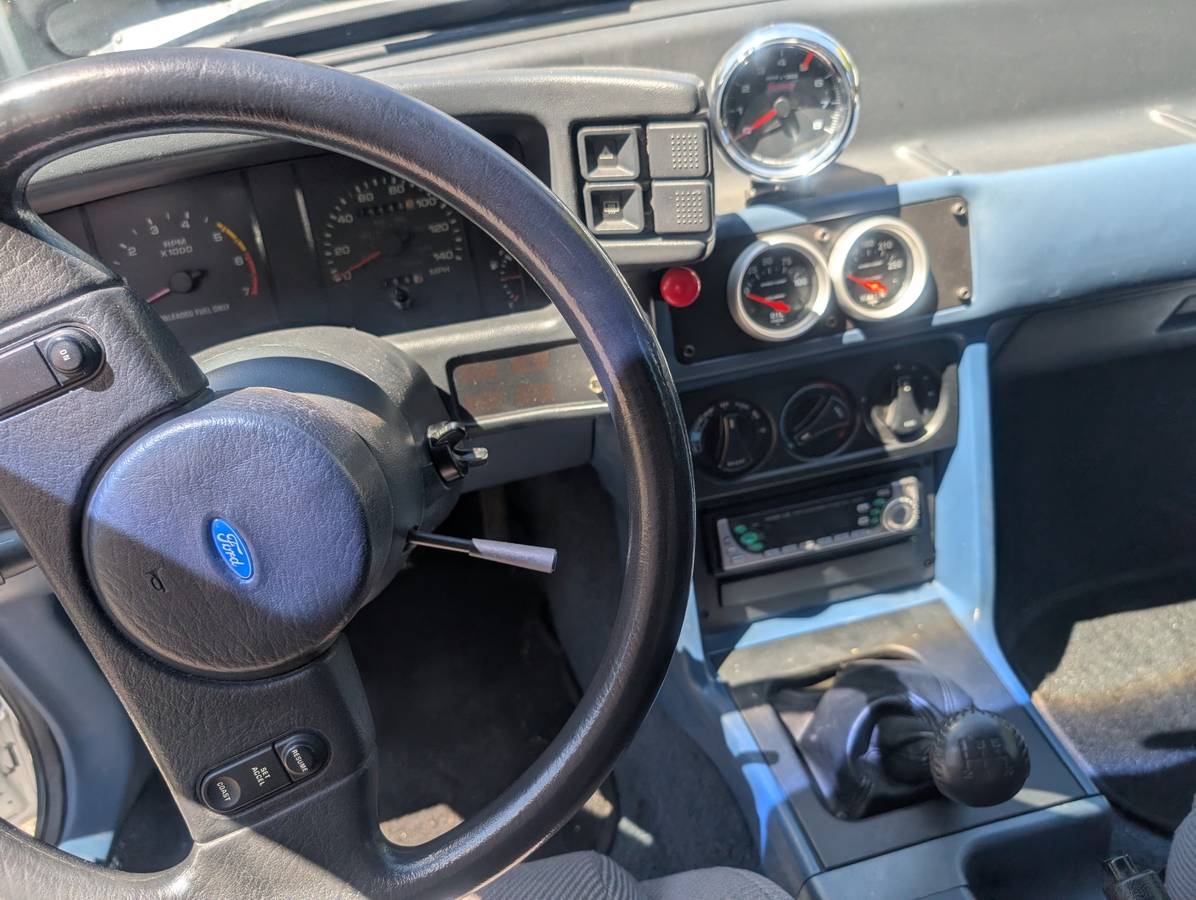 Ford-mustang-lx-1989-white-4