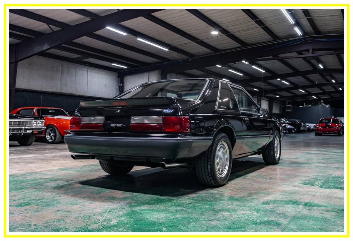 Ford-mustang-lx-1990-black-1