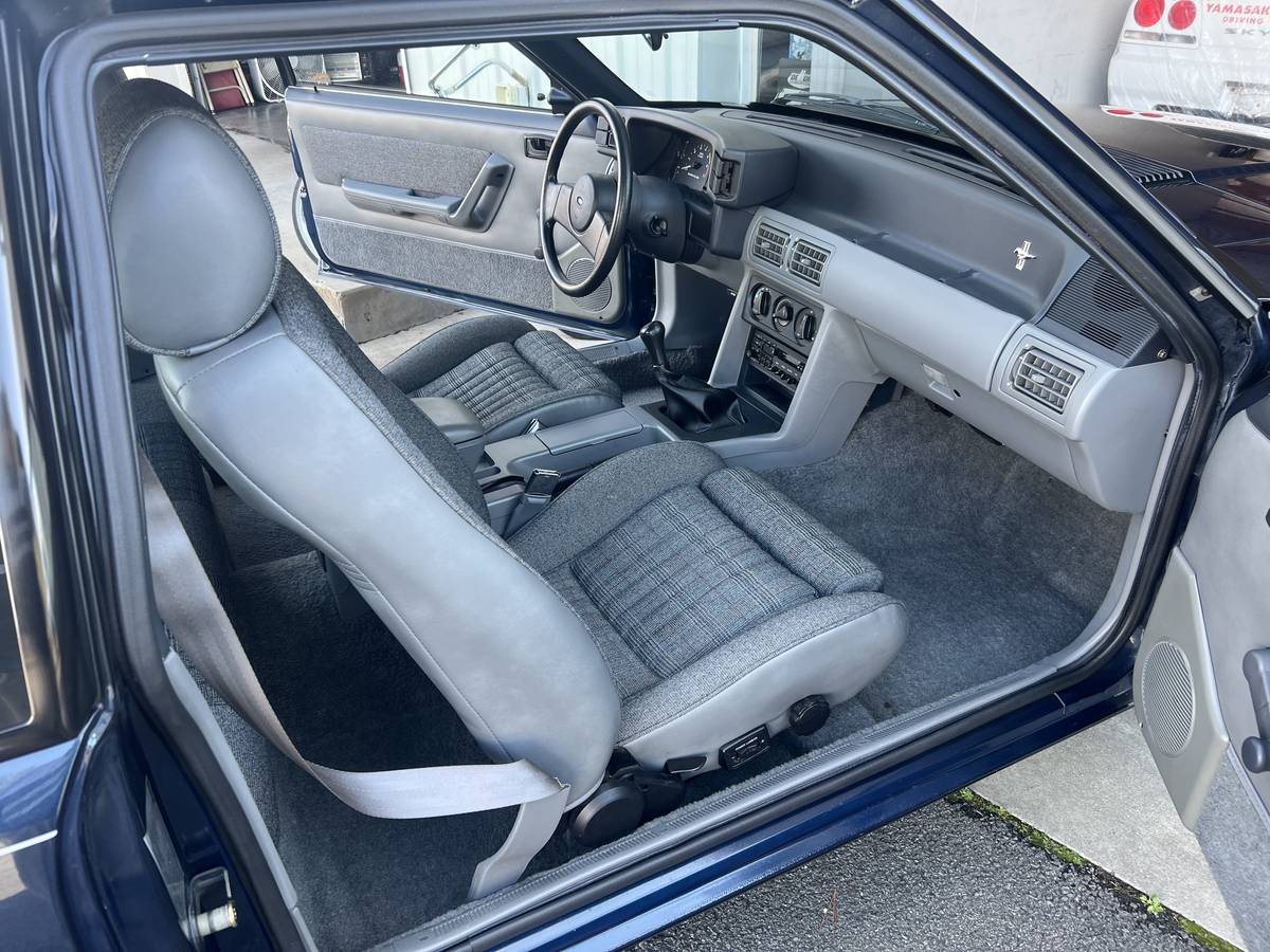 Ford-mustang-lx-5.0-1992-14