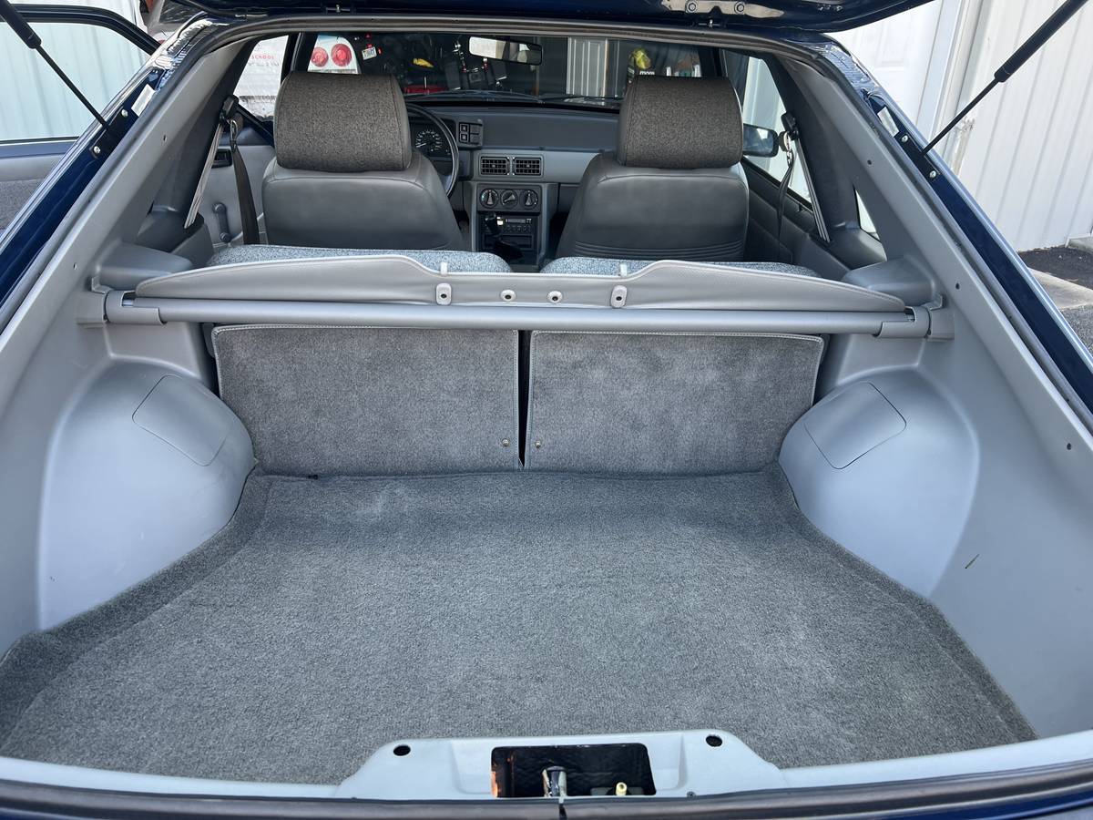 Ford-mustang-lx-5.0-1992-16