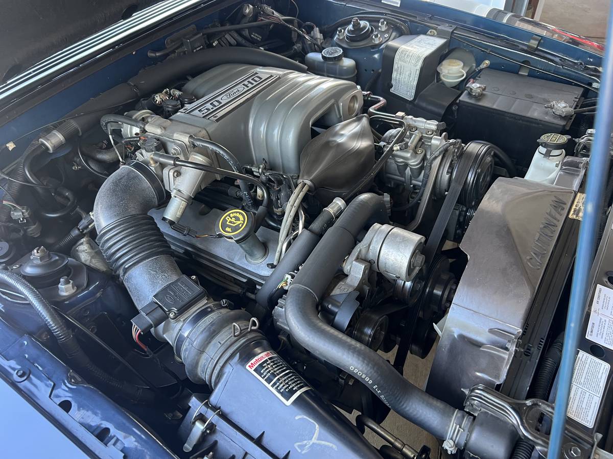 Ford-mustang-lx-5.0-1992-18