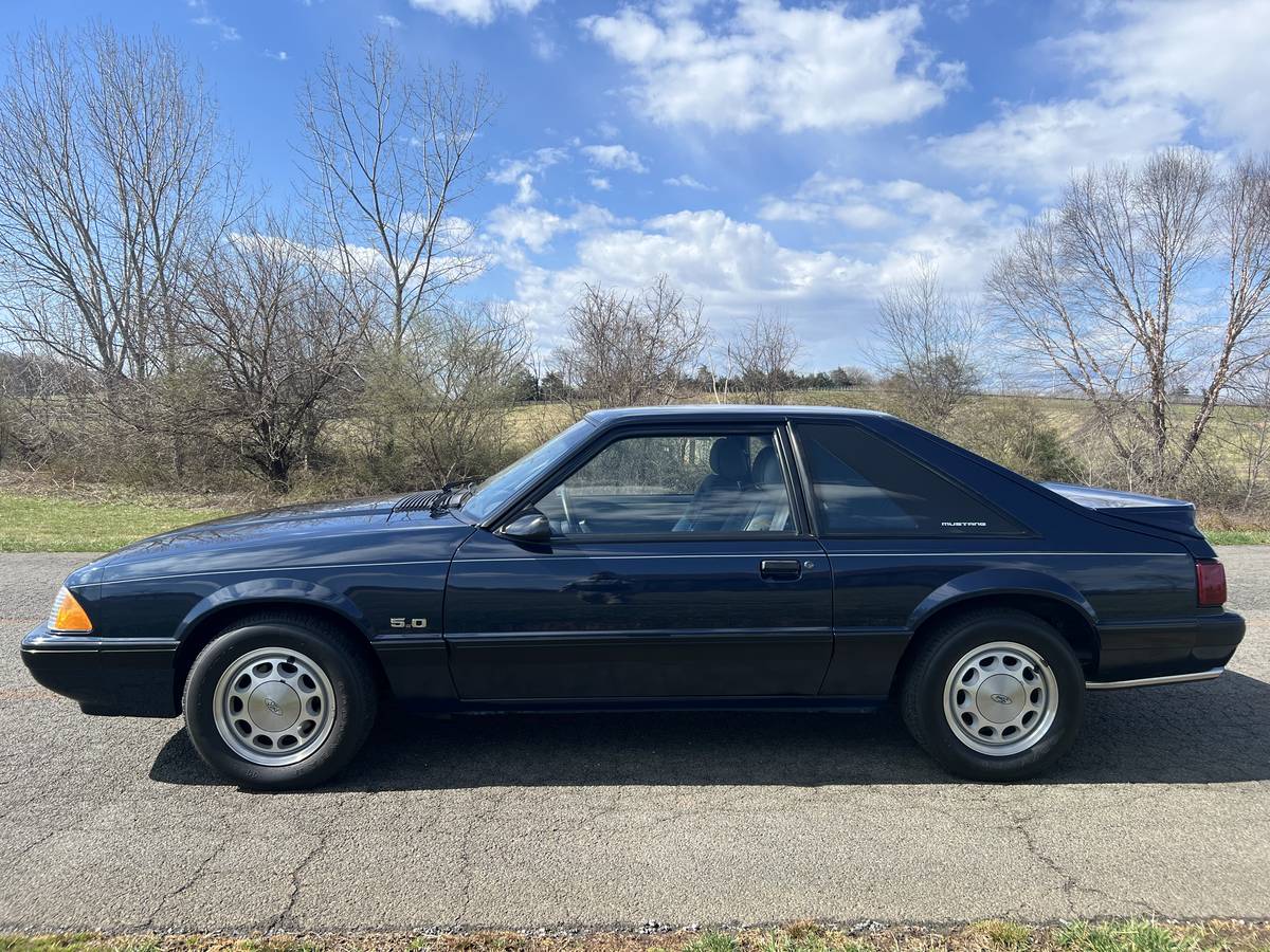 Ford-mustang-lx-5.0-1992-2