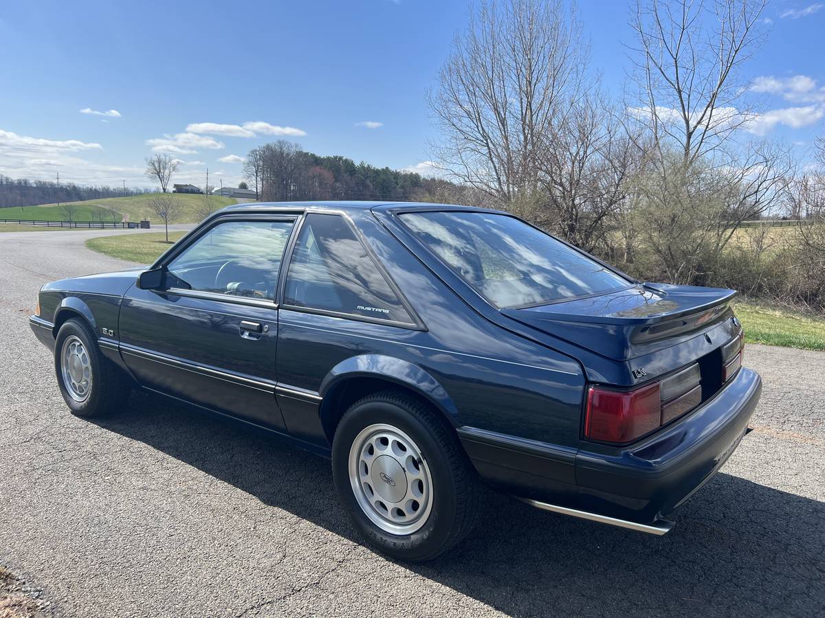 Ford-mustang-lx-5.0-1992-3
