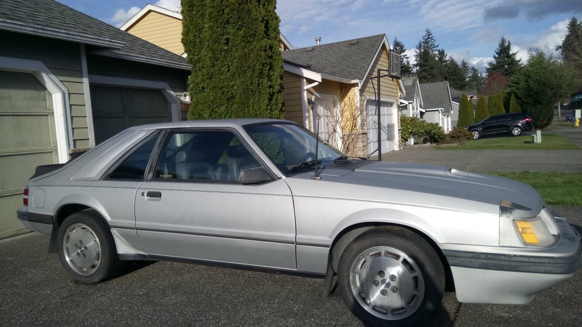 Ford-mustang-svo-1984-silver