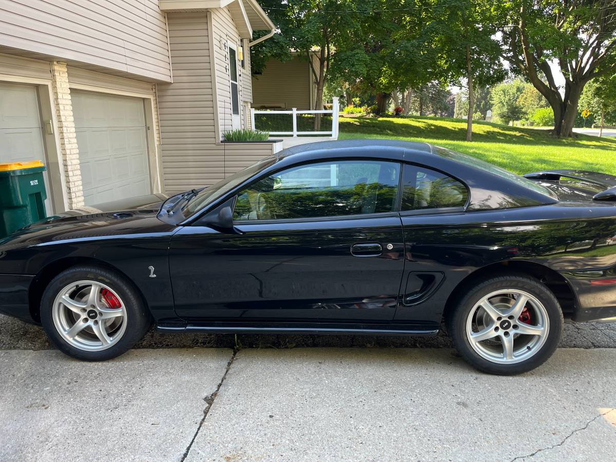 Ford-mustang-svt-cobra-1994-black-11